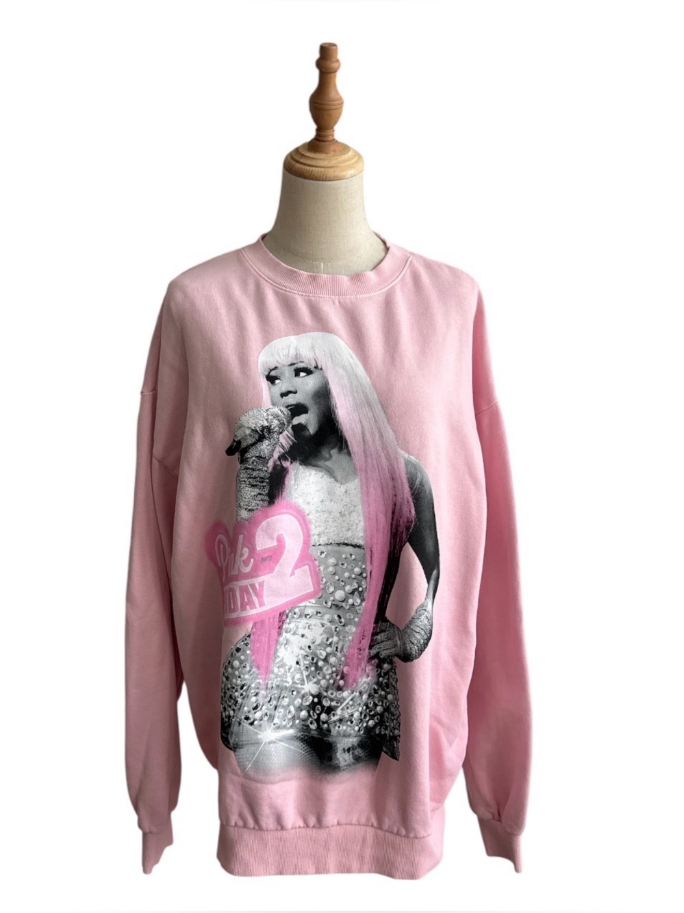 Nicki Minaj Pink Friday 2 Gag City Reloaded Crewneck Sweatshirt Concert Size XL - Picture 1 of 7
